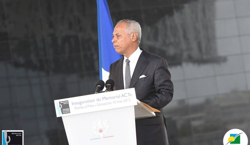Victorin Lurel, président du conseil régional de Guadeloupe à l'inauguration du Mémorial acte le 10 mai 2015