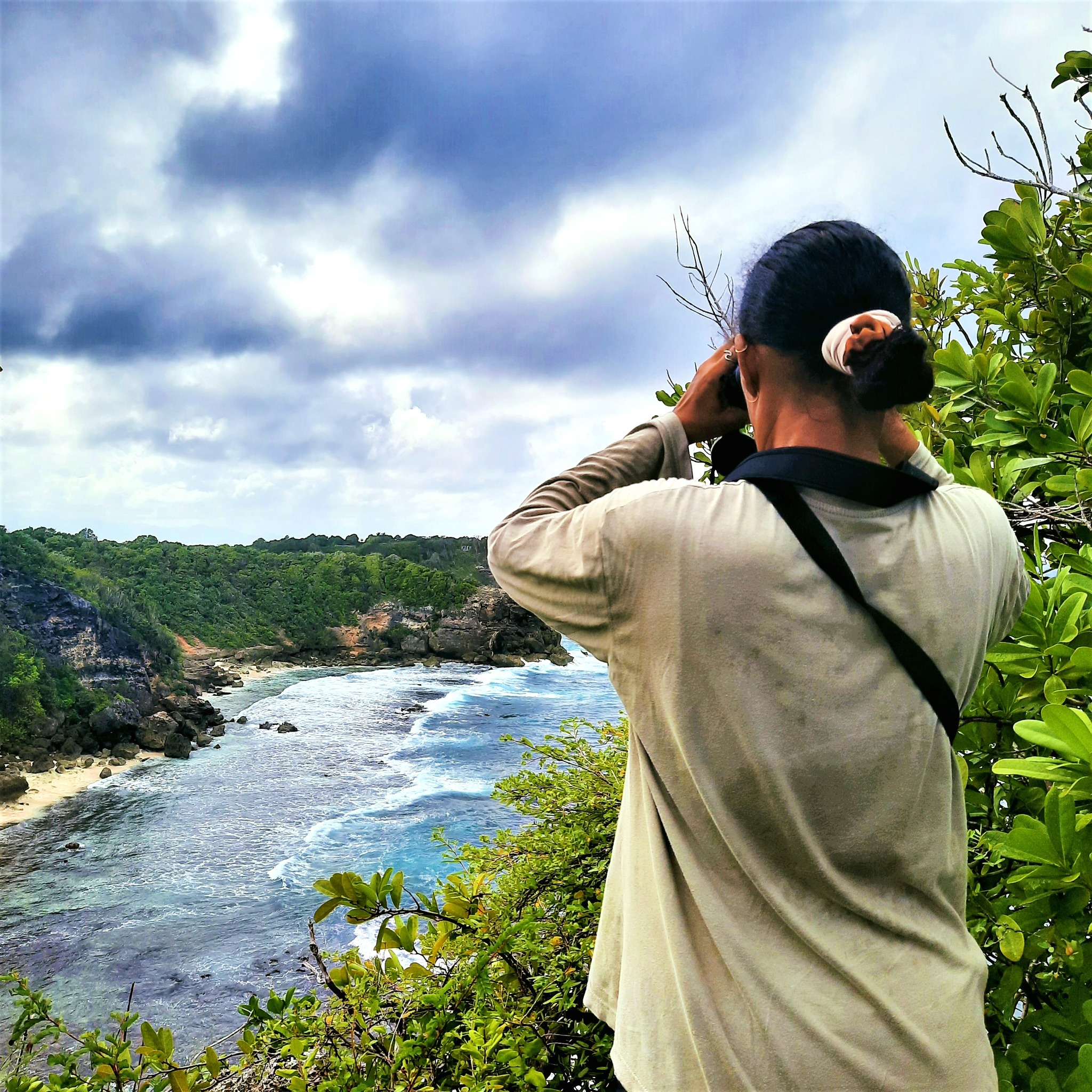 Agents de l’ONF en prospection terrestre des oiseaux marins nicheurs 2 fois par mois pendant les mois de janvier et février 2024. Photo : FB Réserve Biologique Dirigée du Nord Grande-Terre