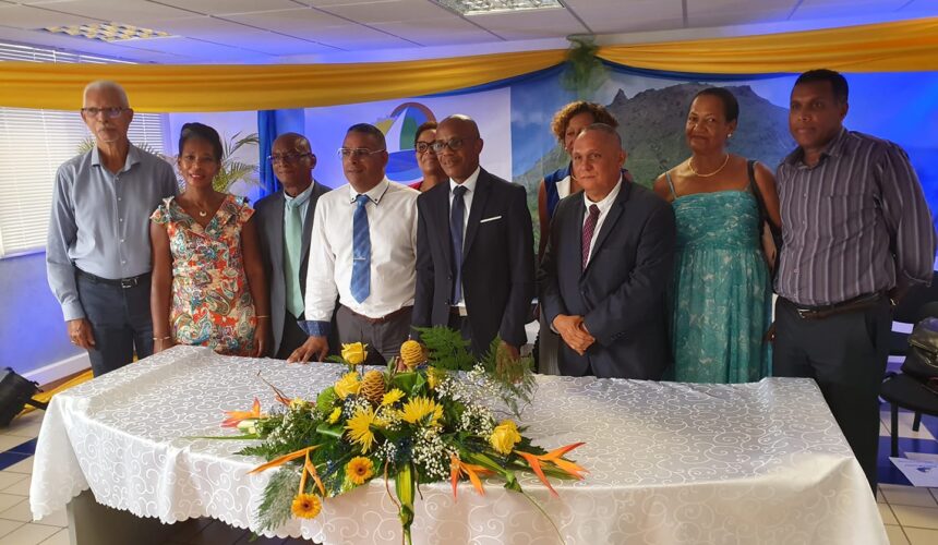 Les 10 élus du bureau communautaire de la communauté d'agglomération grand sud Caraïbe