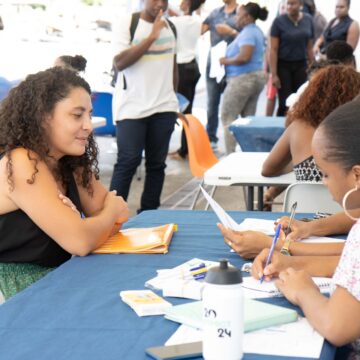 La 2e édition du Stade vers l'emploi (matinée sportive et après-midi d’entretiens de recrutement) organisée par France travail Guadeloupe a réuni environ 70 participants à Basse-Terre le 6 décembre 2022. Photo : FB France Travail Guadeloupe & Iles du Nord