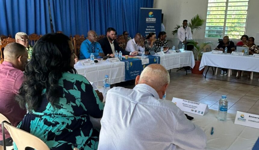 Samedi 30 novembre 2024, la Communauté d’Agglomération la Riviera du Levant (CARL) a tenu son dernier Conseil Communautaire de l’année dans la salle des fêtes de La Désirade. Photo: FB La Riviera du Levant - Officiel