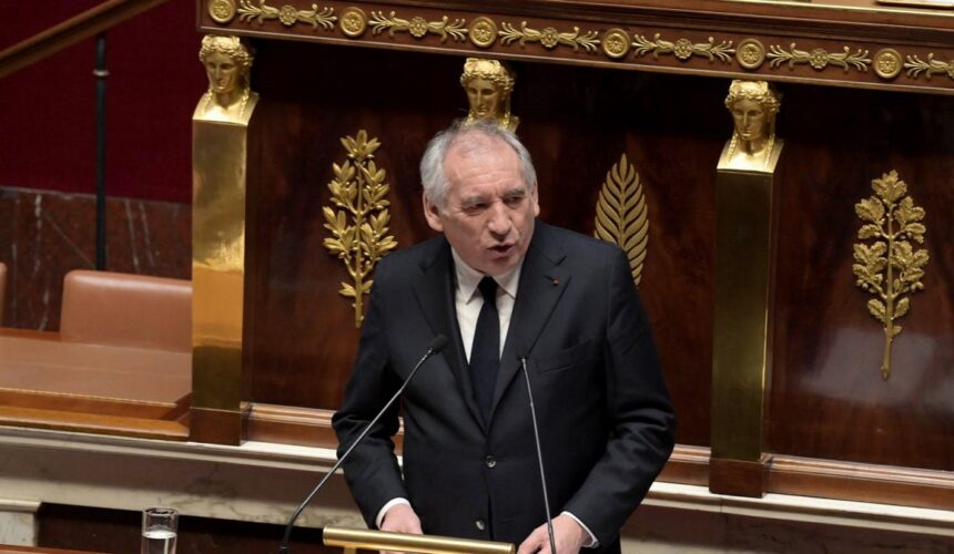 Le Premier ministre François Bayrou fait sa déclaration de politique générale aux députés à l'Assemblée nationale à Paris le 14 janvier 2025. Photo : Isa Harsin / Sipa