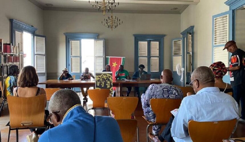 Mercredi 30 avril, conférence de presse des organisations indépendantistes et anticolonialistes de Guadeloupe qui demandent des réparations « matérielles et financières » aux descendants des propriétaires d'esclaves. Photo : DR