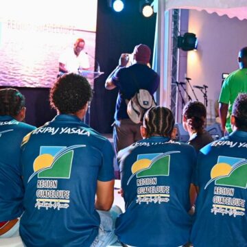 Au Mémorial Acte, vendredi 21 novembre, le président de Région Ary Chalus a officiellement lancé le compte à rebours de la prochaine Route du Rhum Destination Guadeloupe