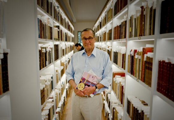 Bernard Hayot, président fondateur du groupe Bernard Hayot ici en janvier 2016 à l'occasion de l'inauguration du nouveau bâtiment de sa Fondation (Fondation Clément) à de Fort-de-France (Martinique). Photo : Stéphane Bisseuil / Sipa