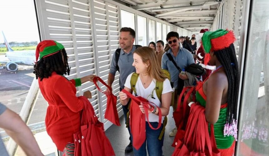 L’Aéroport Guadeloupe Maryse-Condé a accueilli, samedi 20 décembre 2025, les passagers du vol inaugural reliant Pointe-à-Pitre à Toronto (Canada). Photo : Aéroport Guadeloupe Maryse-Condé