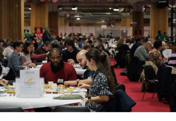 Photos : Les membres du jury lors de la dernière journée de dégustation au concours général agricole du salon de l'agriculture le 24 février 2026. Photo : Fanny Domergue / Sipa
